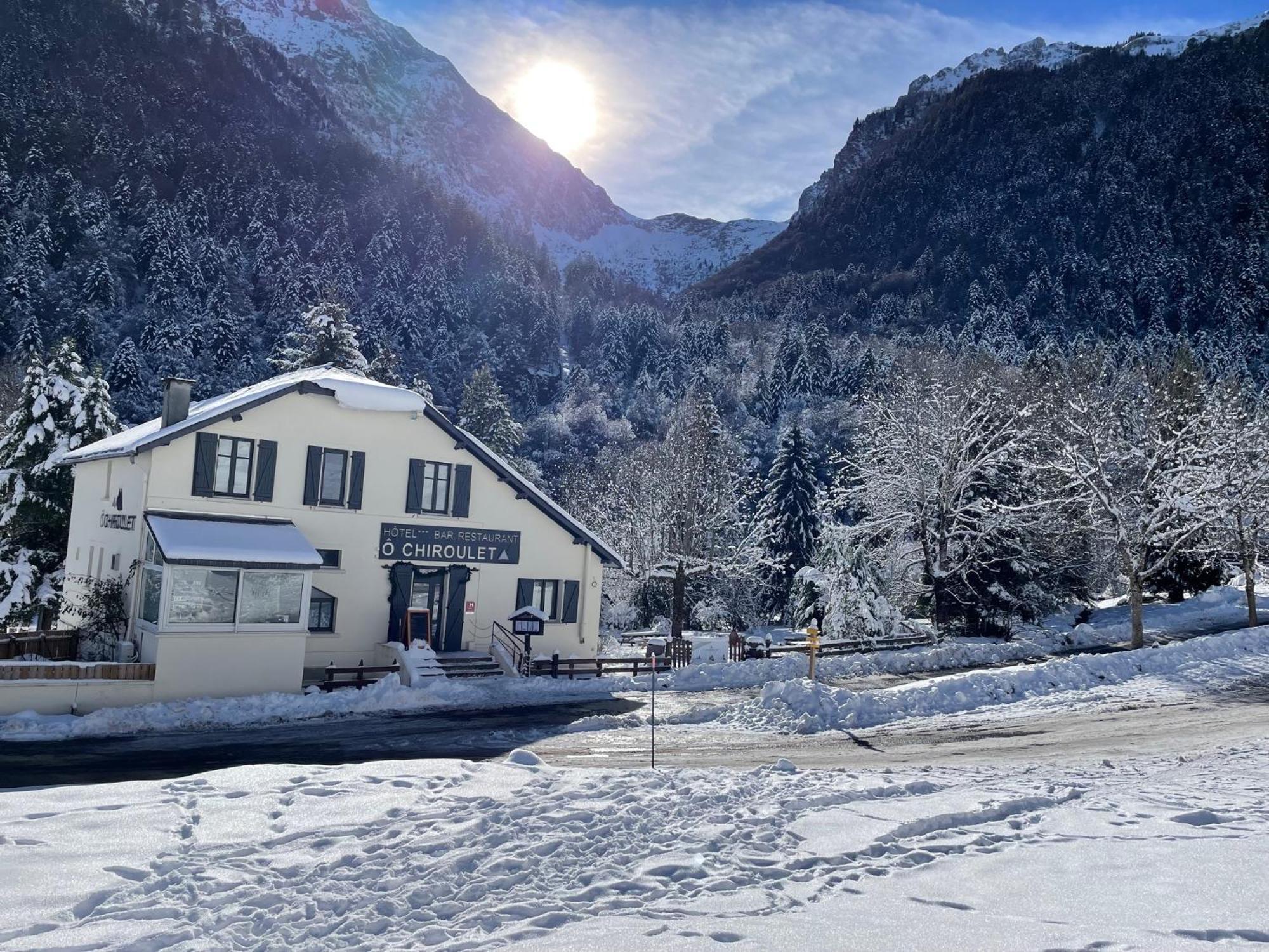 Hotel O Chiroulet Bagnères-de-Bigorre Екстериор снимка