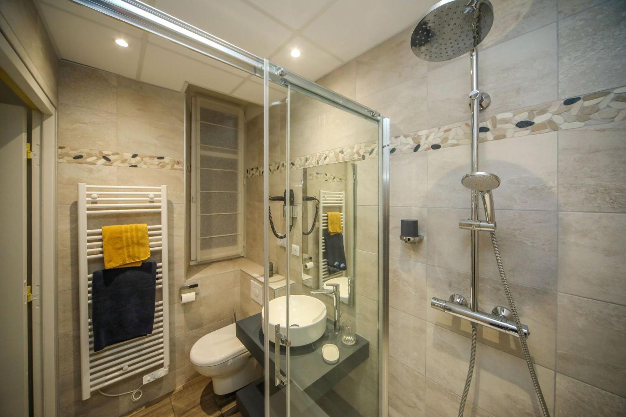 Hotel O Chiroulet Bagnères-de-Bigorre Стая снимка