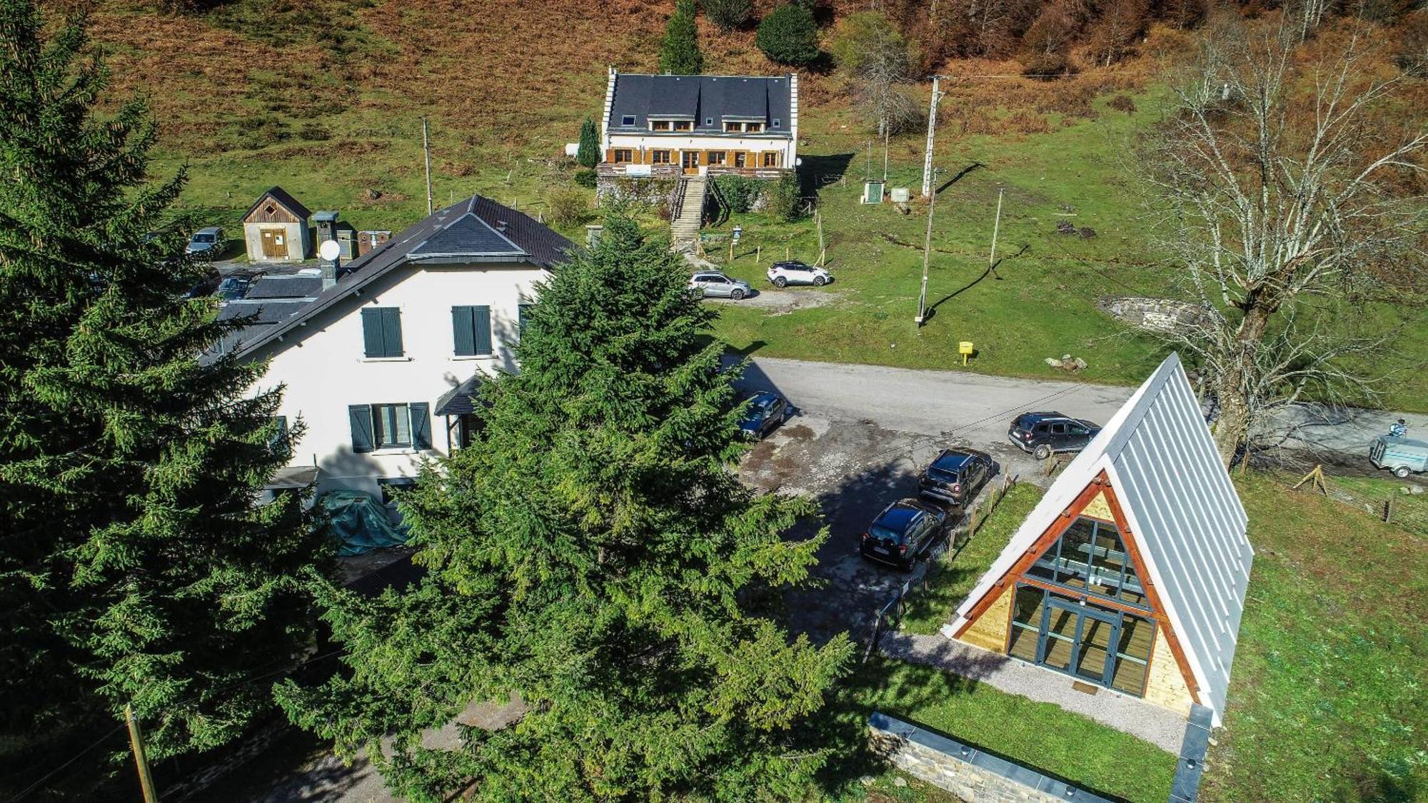 Hotel O Chiroulet Bagnères-de-Bigorre Екстериор снимка